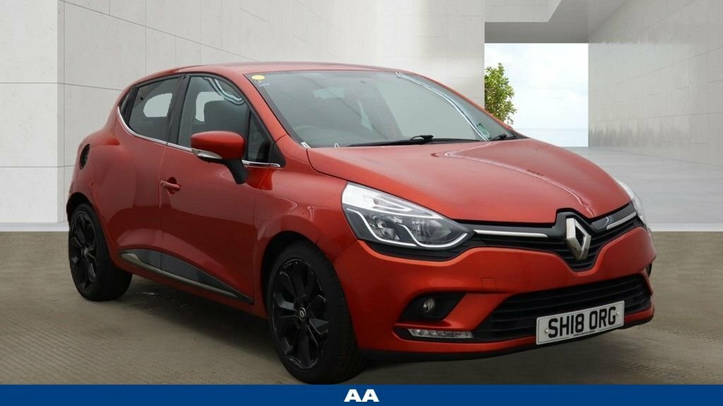 Renault Clio 0.9L Iconic Red