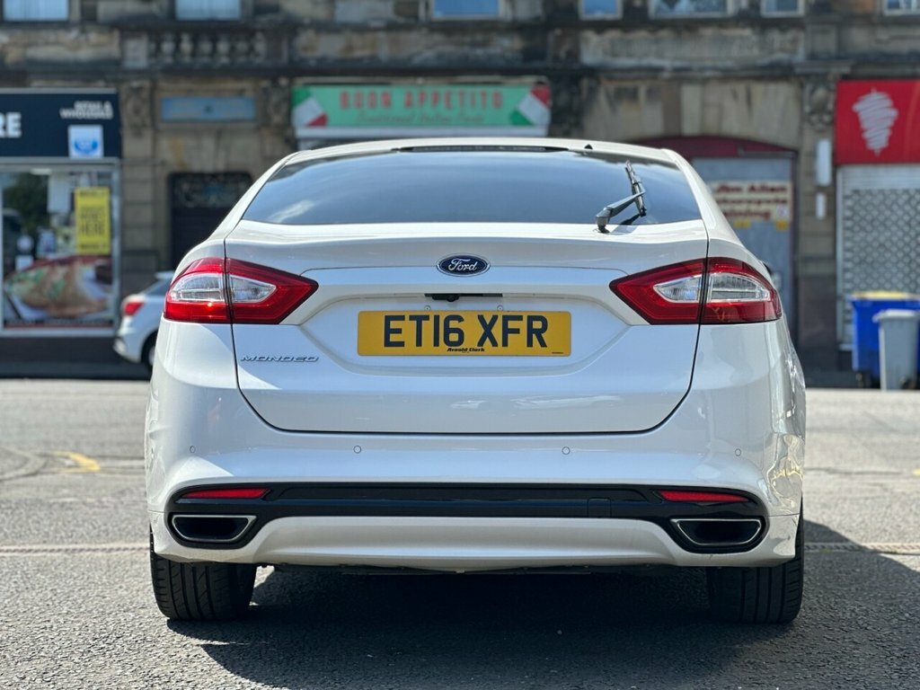 Ford Mondeo 2L Titanium ET16XFR White #5