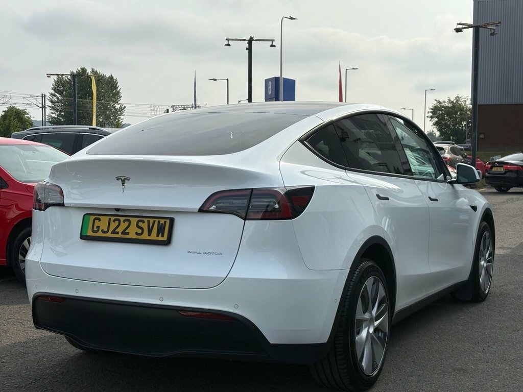 Tesla Model Y Suv GJ22SVW White #4