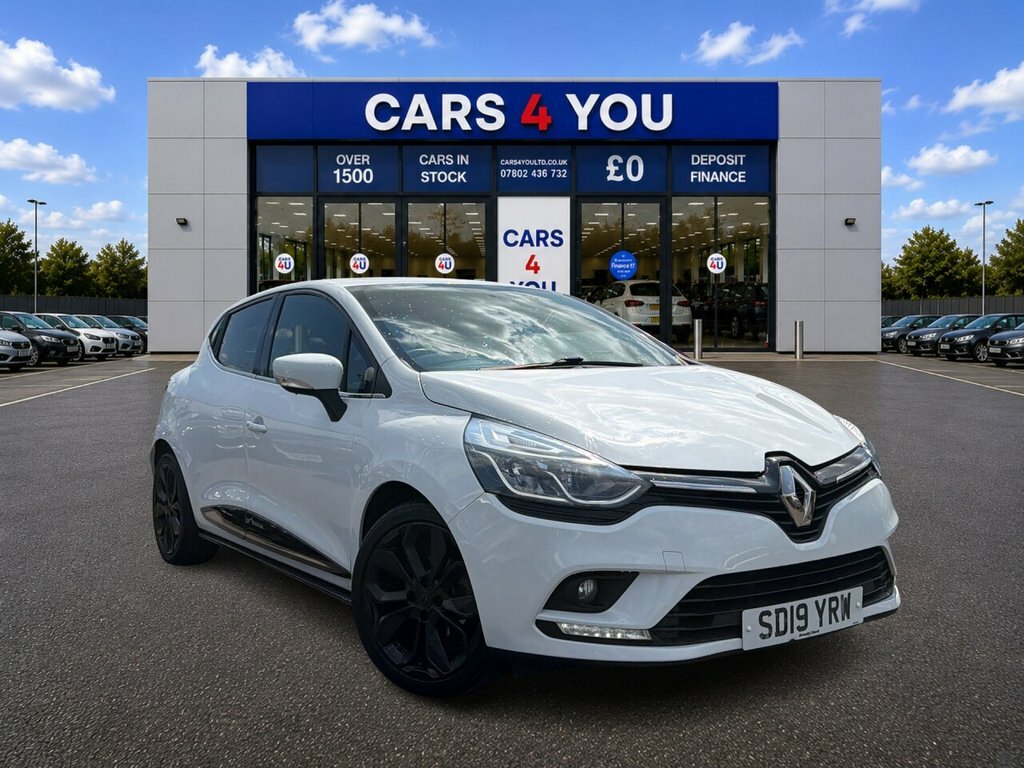 Renault Clio 1L Iconic White