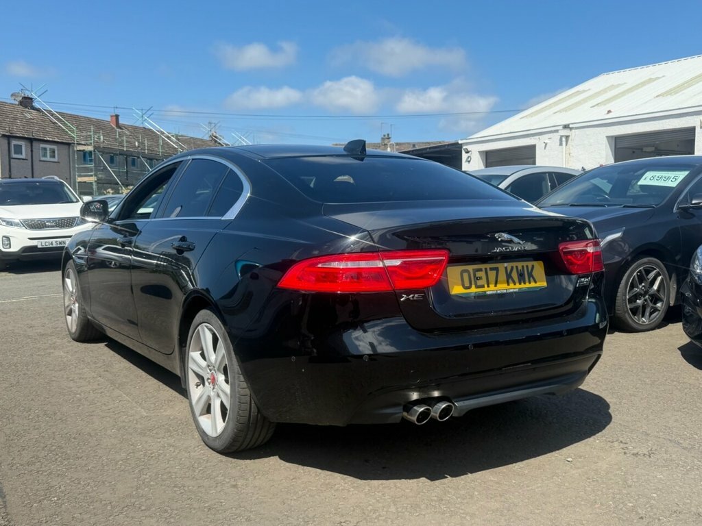 Jaguar XE 2L Portfolio Black #3
