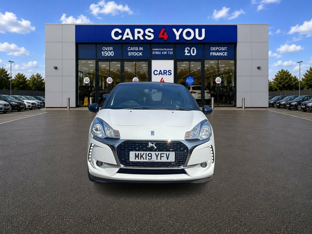 DS DS 3 1.2L Connected Chic White #2