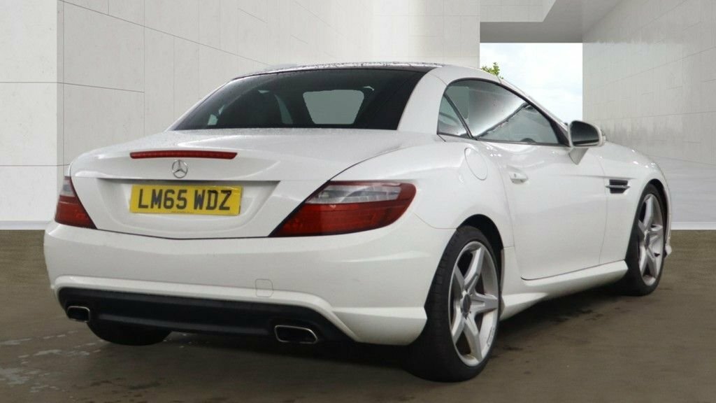 Mercedes-Benz SLK 2.1L Amg Sport White #4