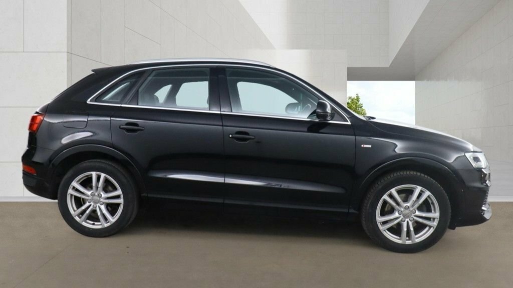 Audi Q3 1.4L S Line Edition Black #5