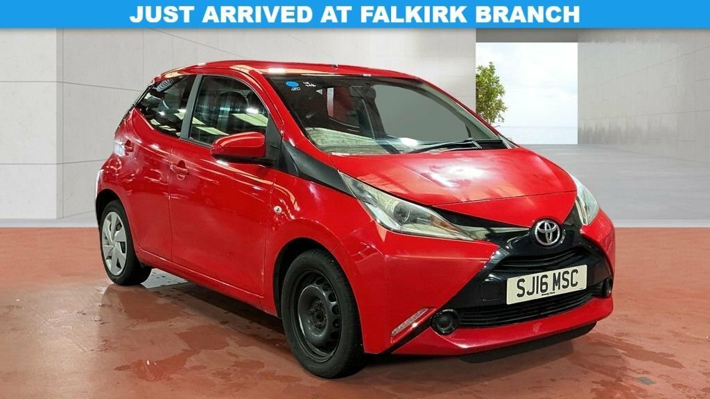 Toyota Aygo 1L X-play Red
