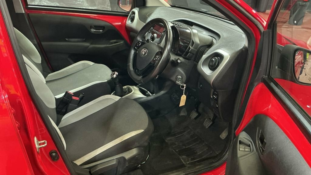 Toyota Aygo 1.0 Vvt-i X-pure Euro 6 White #9