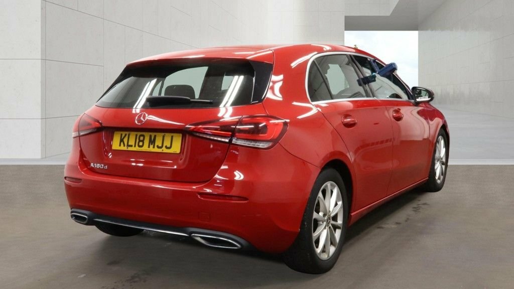 Mercedes-Benz A Class 1.5L Sport Red #4