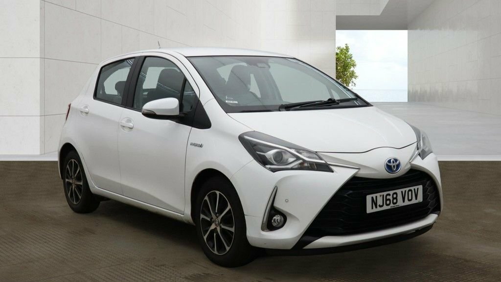 Toyota Yaris 1.5L Icon Tech White