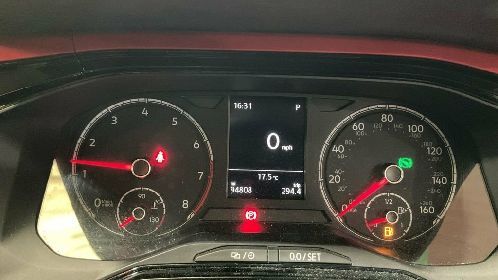 Volkswagen Polo Se Hatchback White #10