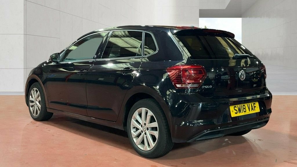 Volkswagen Polo Se Hatchback White #3