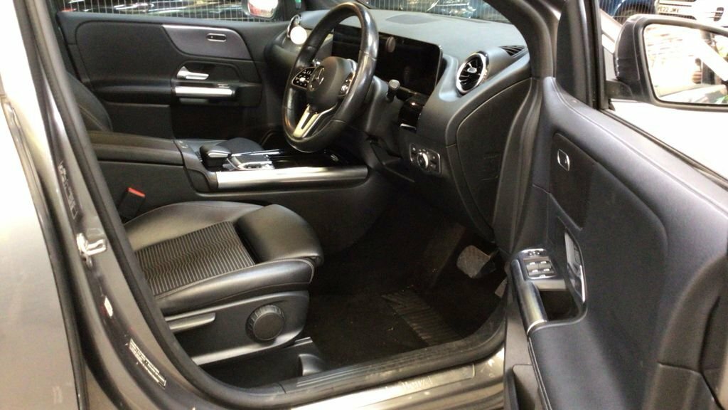 Mercedes-Benz B Class Hatchback Grey #11