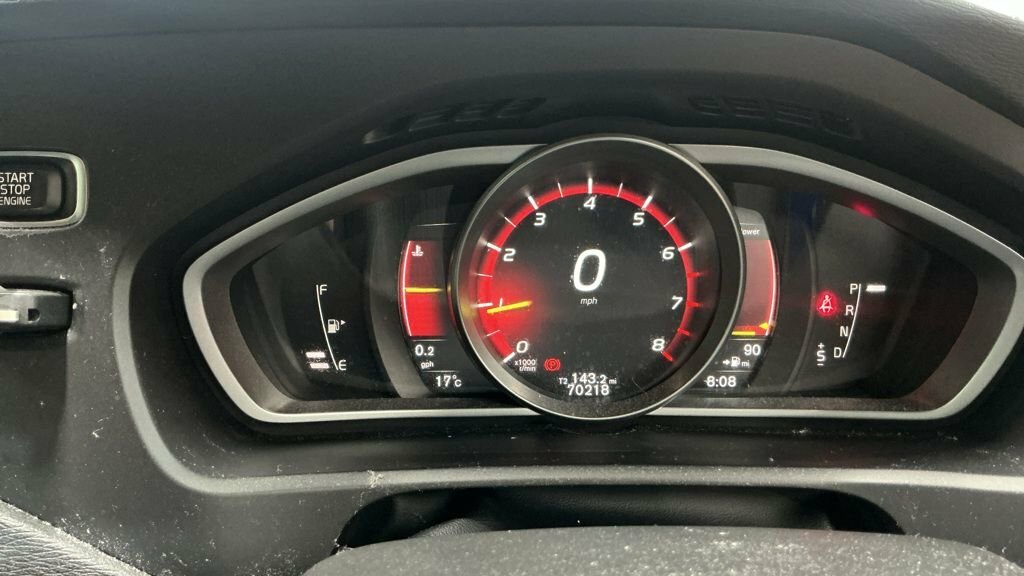 Volvo V40 D3 4 Cyl 150 R Design Nav Plus 2018 Silver #10