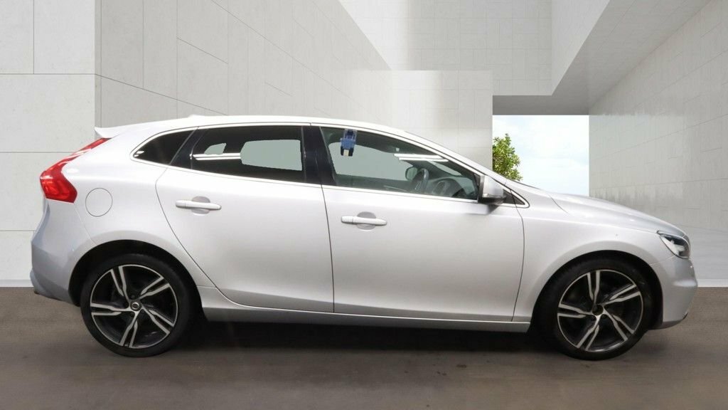 Volvo V40 1.5L R-design Pro Silver #4