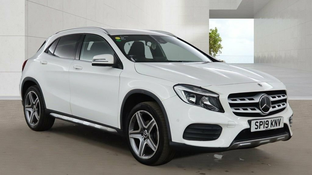 Mercedes-Benz GLA Class 1.6L Amg Line White