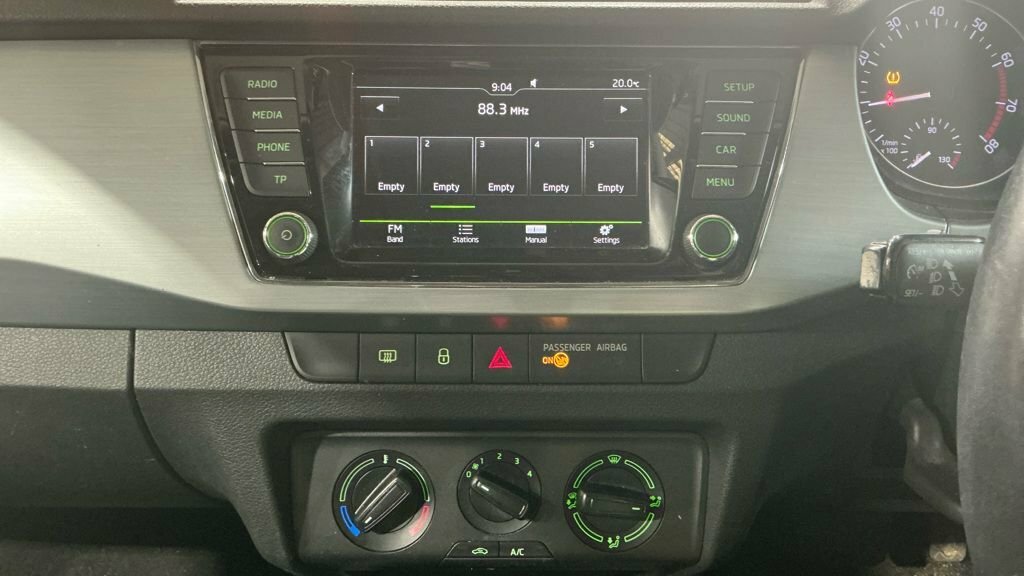 Skoda Fabia 1.0 Mpi 60 S White #13