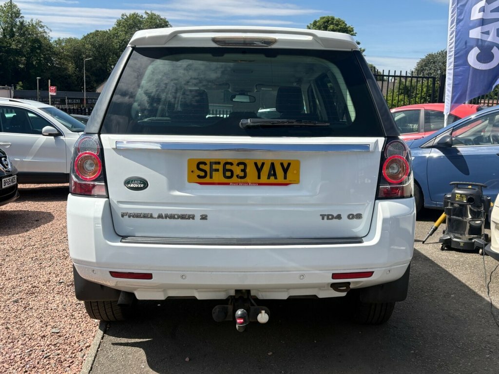 Land Rover Freelander 2 2.2L Se Tech White #5