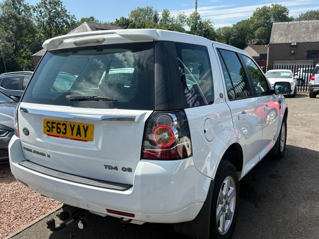 Land Rover Freelander 2 2.2L Se Tech White #6