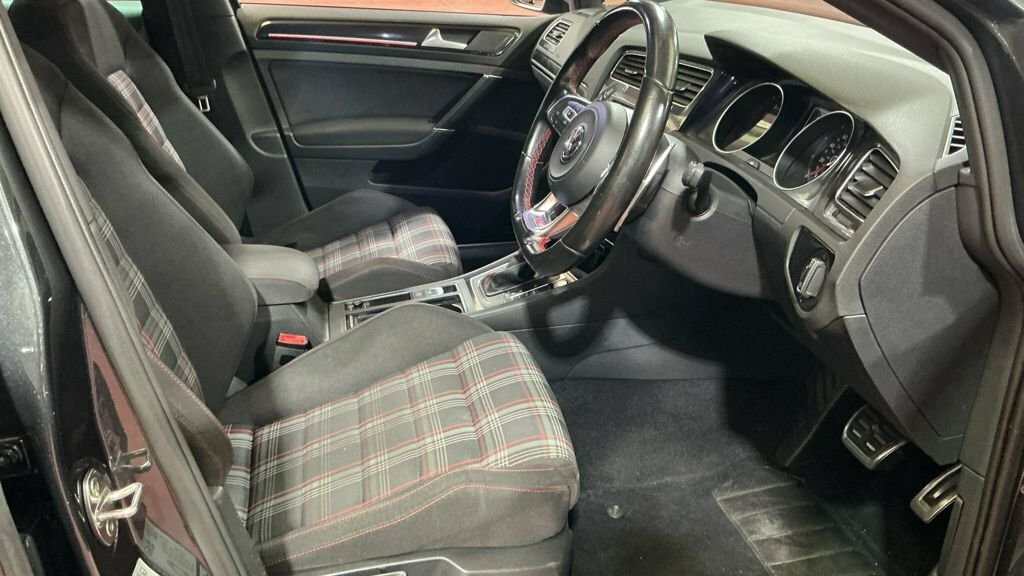 Volkswagen Golf Match Edition Tsi Bmt White #9
