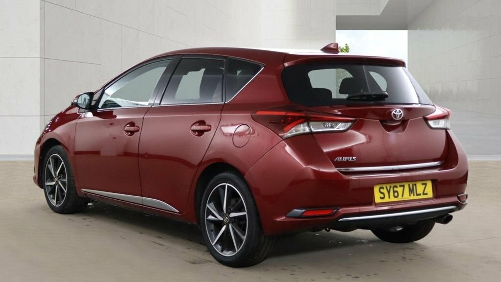 Toyota Auris 1.2L Design Red #3