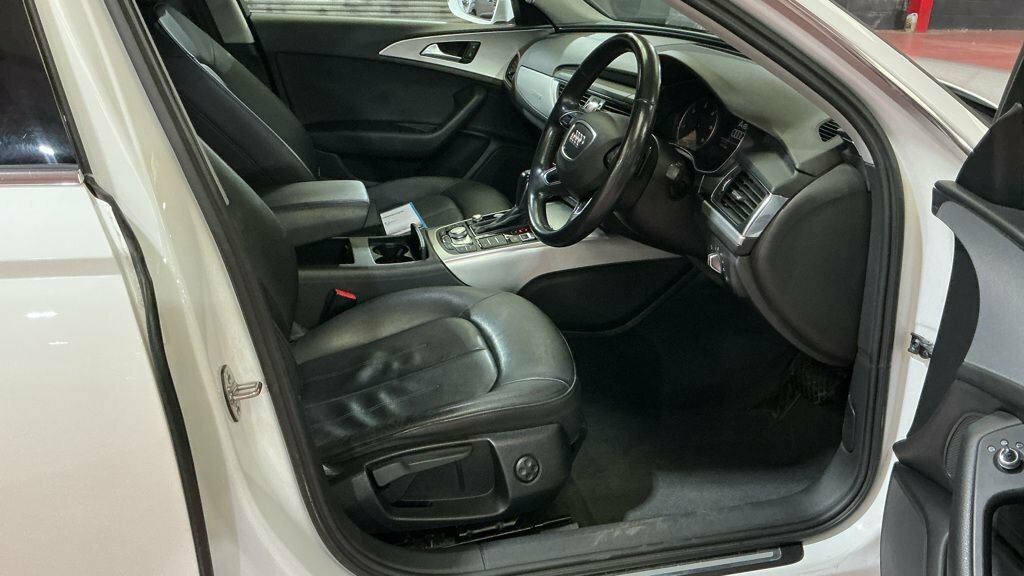 Audi A6 Saloon Tdi Ultra S Line Blue #9