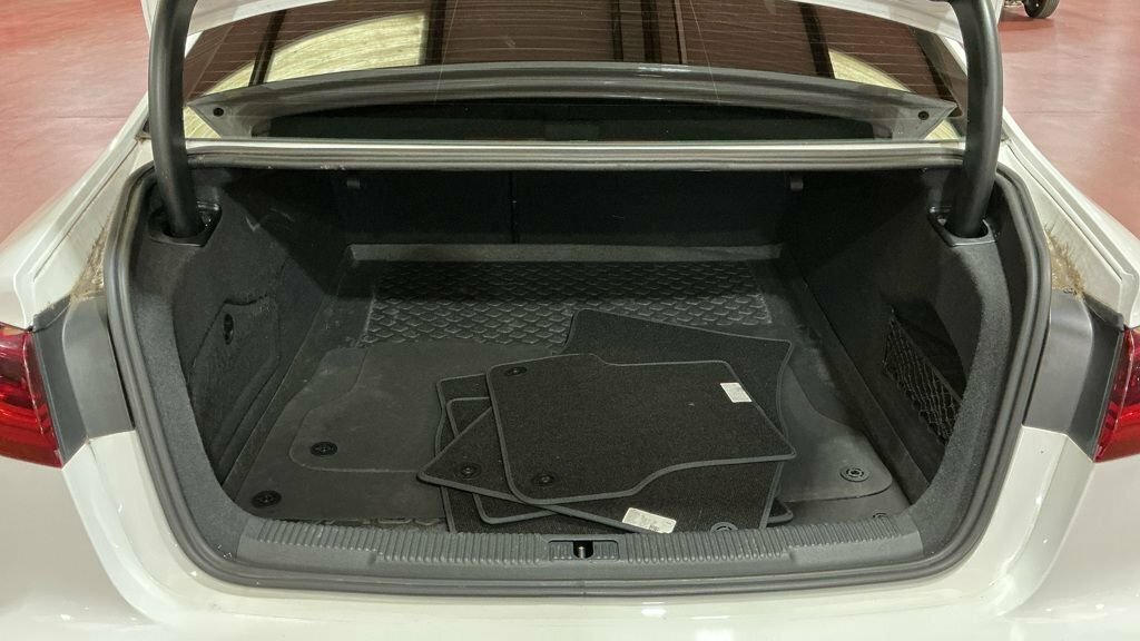 Audi A6 Saloon Tdi Ultra S Line Blue #7
