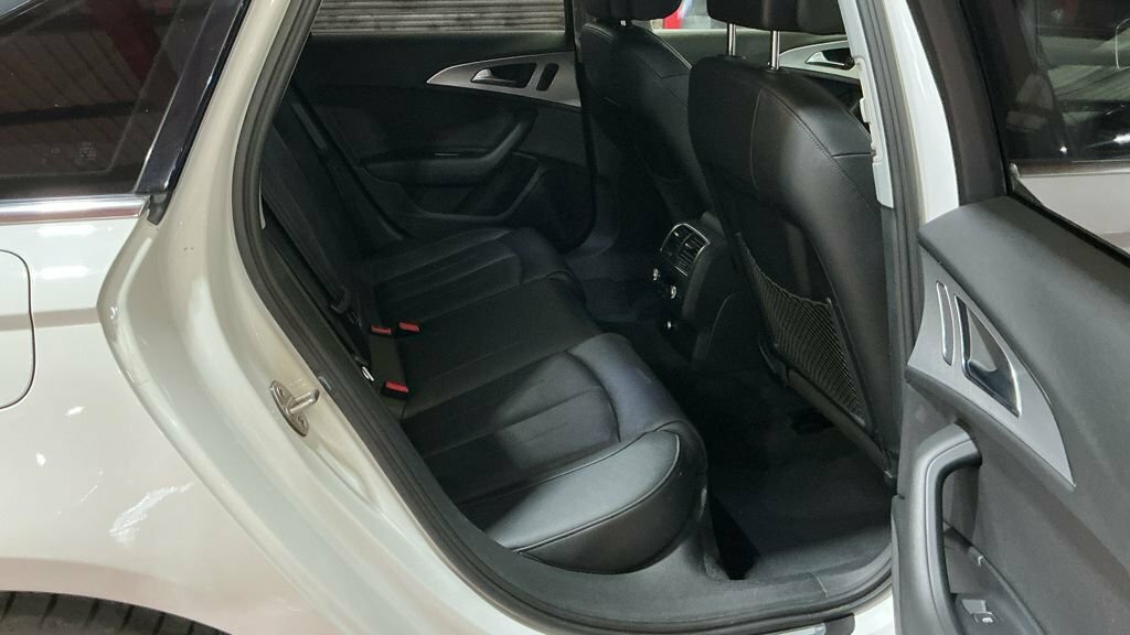 Audi A6 Saloon Tdi Ultra S Line Blue #8
