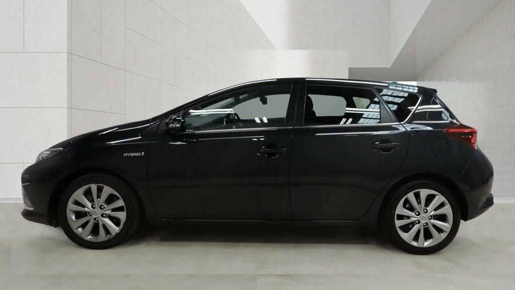 Toyota Auris 1.8L Excel Black #6
