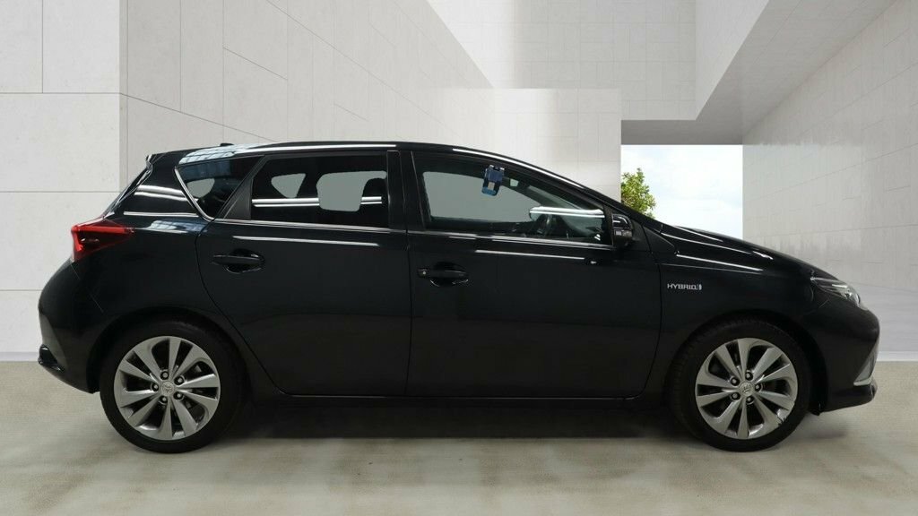 Toyota Auris 1.8L Excel Black #5