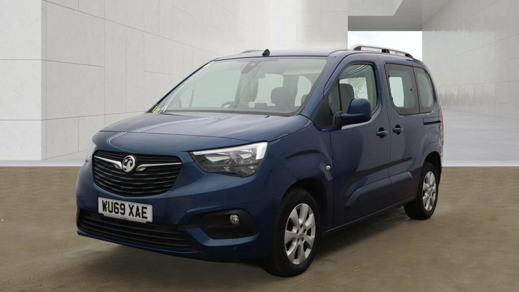 Vauxhall Combo Life 1.5L Energy Blue #2