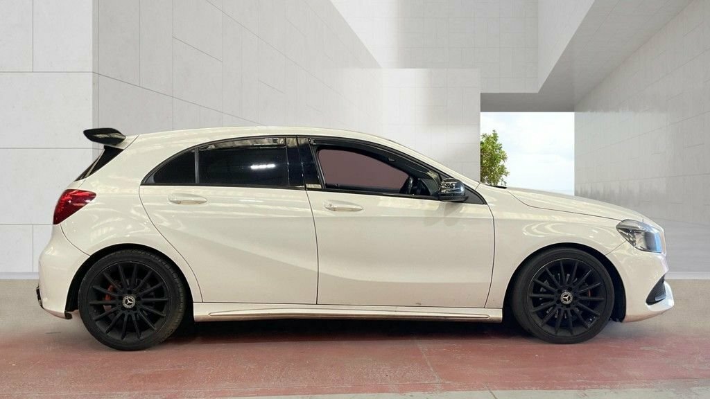 Mercedes-Benz A Class 1.6L Amg Line YM17NSV White #5
