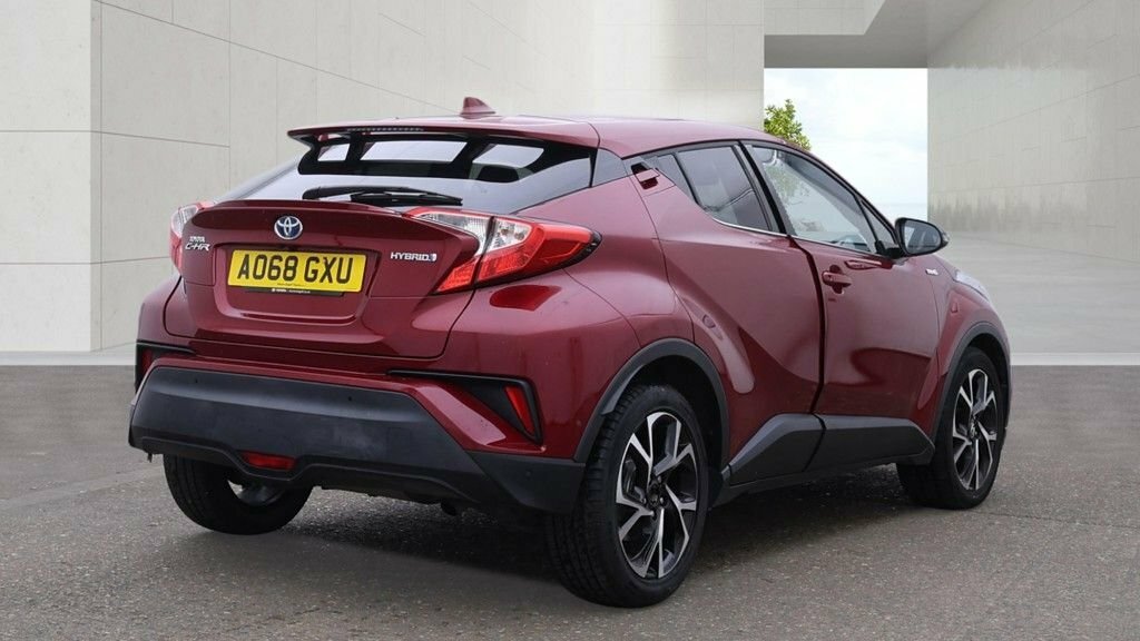 Toyota C-Hr Design White #4