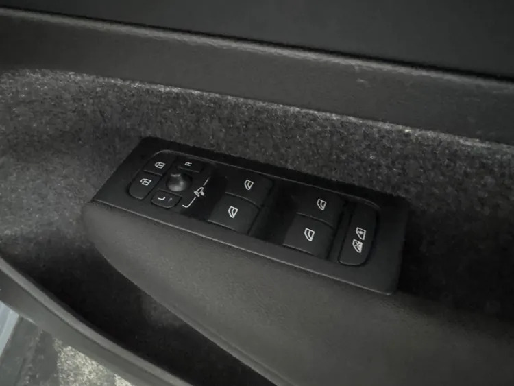Volvo C40 Twin Motor Ultimate Sunroof, Bowers Wilkins Aud #24