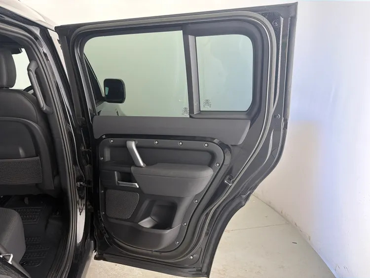 Land Rover Defender 110 2.0 P400e 15.4Kwh Xs Edition Suv Plug-i Silver #20