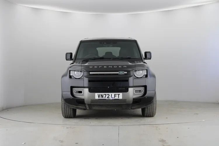 Land Rover Defender 110 2.0 P400e 15.4Kwh Xs Edition Suv Plug-i Silver #2