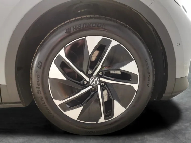 Volkswagen ID.4 Suv Black #11