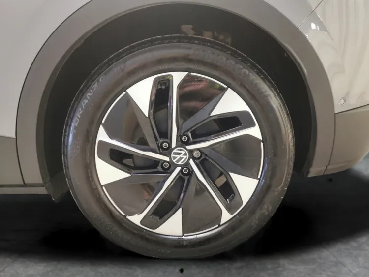 Volkswagen ID.4 Suv Black #9