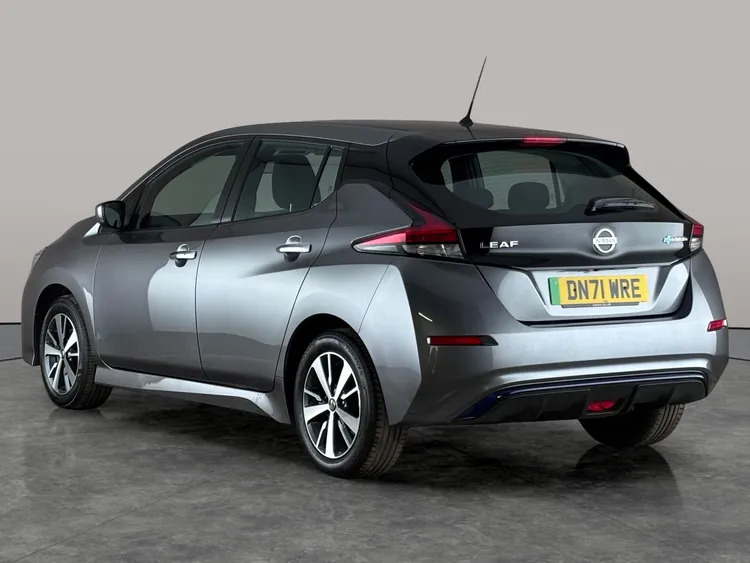 Nissan Leaf 62Kwh E N-connecta Red #7