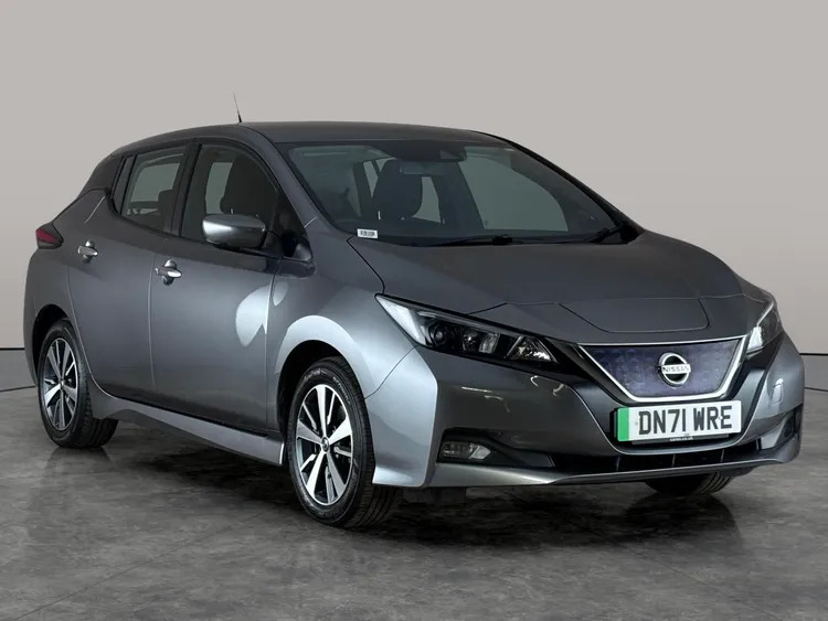 Nissan Leaf 62Kwh E N-connecta Red #3