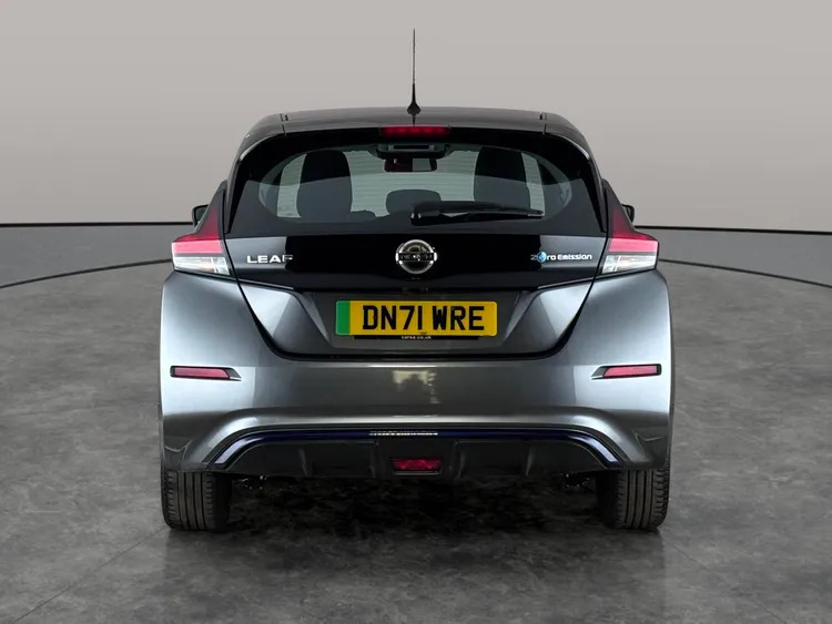 Nissan Leaf 62Kwh E N-connecta Red #6