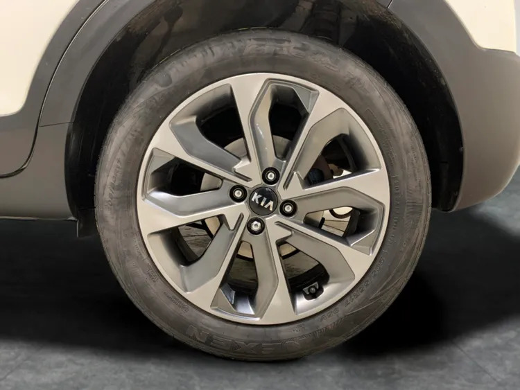 Kia Stonic Stonic 2 Isg Crdi White #9