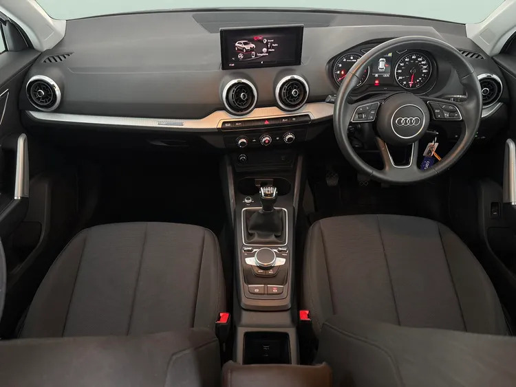 Audi Q2 Technik Blue #13
