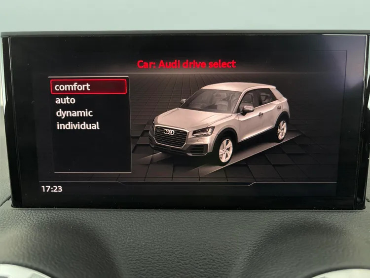 Audi Q2 Technik Blue #30