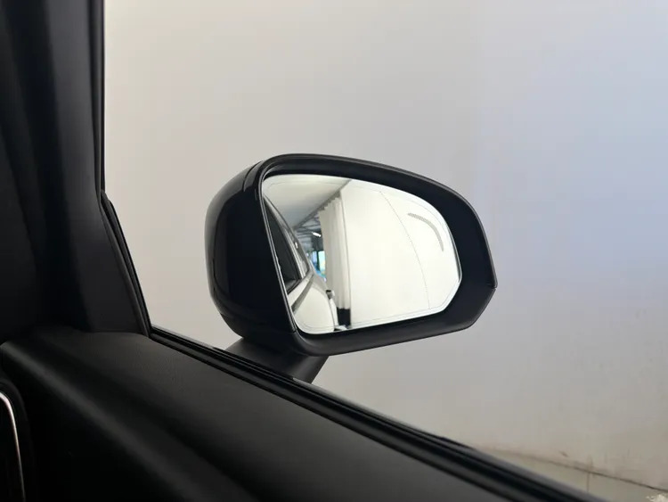 Volvo XC40 Plus Grey #24