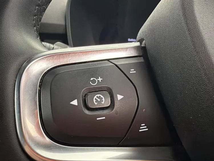 Volvo XC40 Plus Grey #28