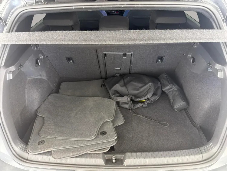 Volkswagen e-Golf Hatchback White #15
