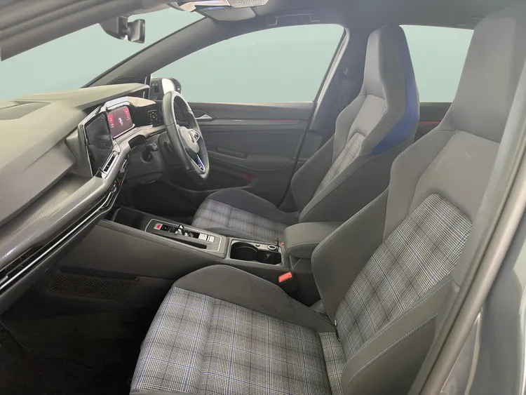 Volkswagen e-Golf Hatchback White #13