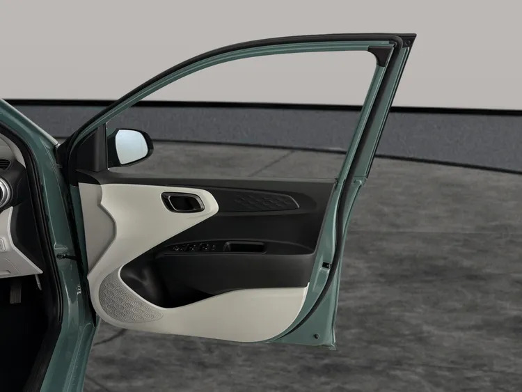 Hyundai I10 Premium White #21