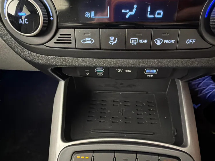 Hyundai I10 Premium White #27