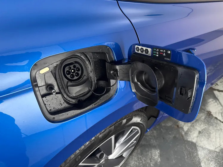 Skoda ENYAQ E Blue #15