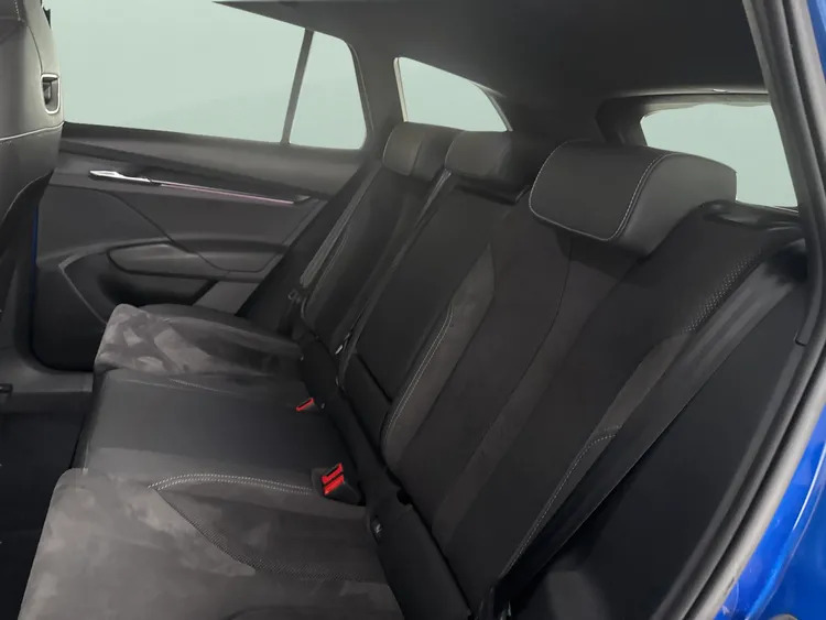 Skoda ENYAQ E Blue #19